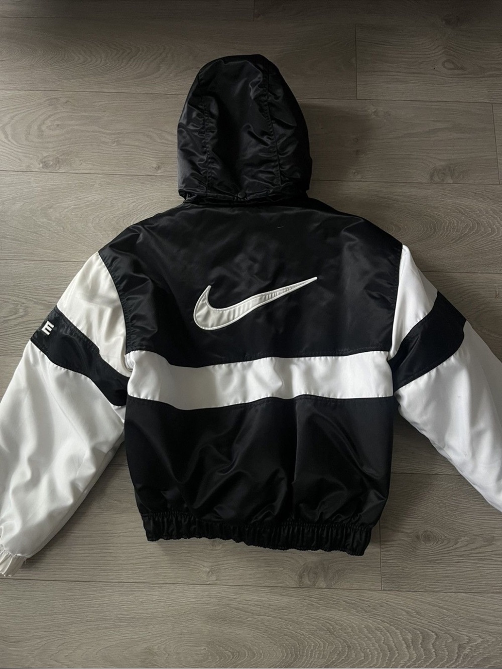 Vintage 90s Nike Big Swoosh Hooded Puffer Jacket